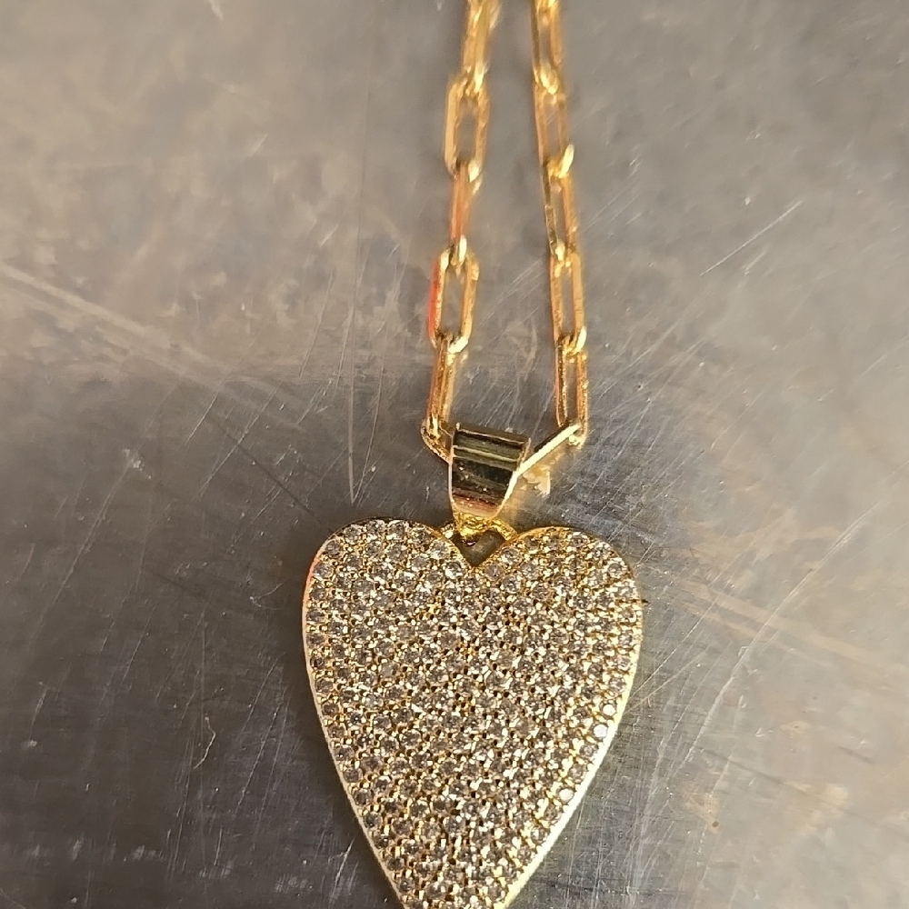 Gold Heart Pendant Necklace